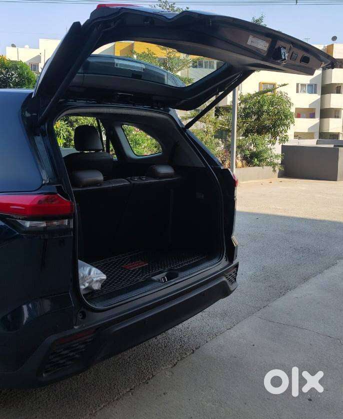 Car For Sale 2023 Toyota Innova Hycross Zx (o) Hybrid Automatic