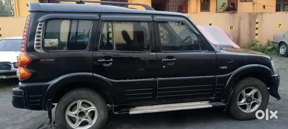 Mahindra Scorpio 2006
