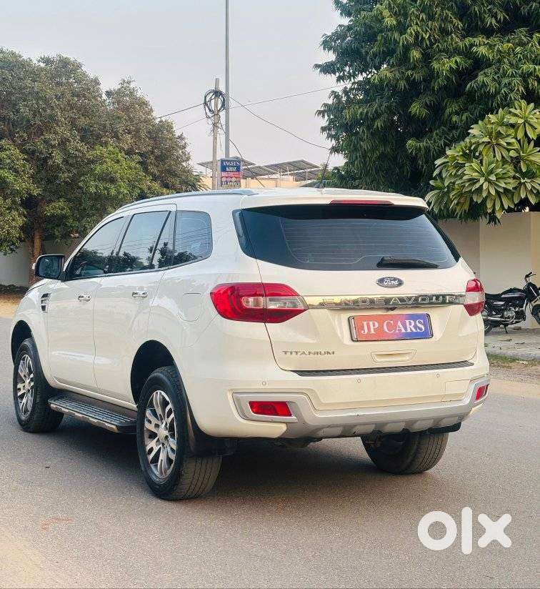 Ford Endeavour 2.2 Titanium At 4x2, 2016, Diesel