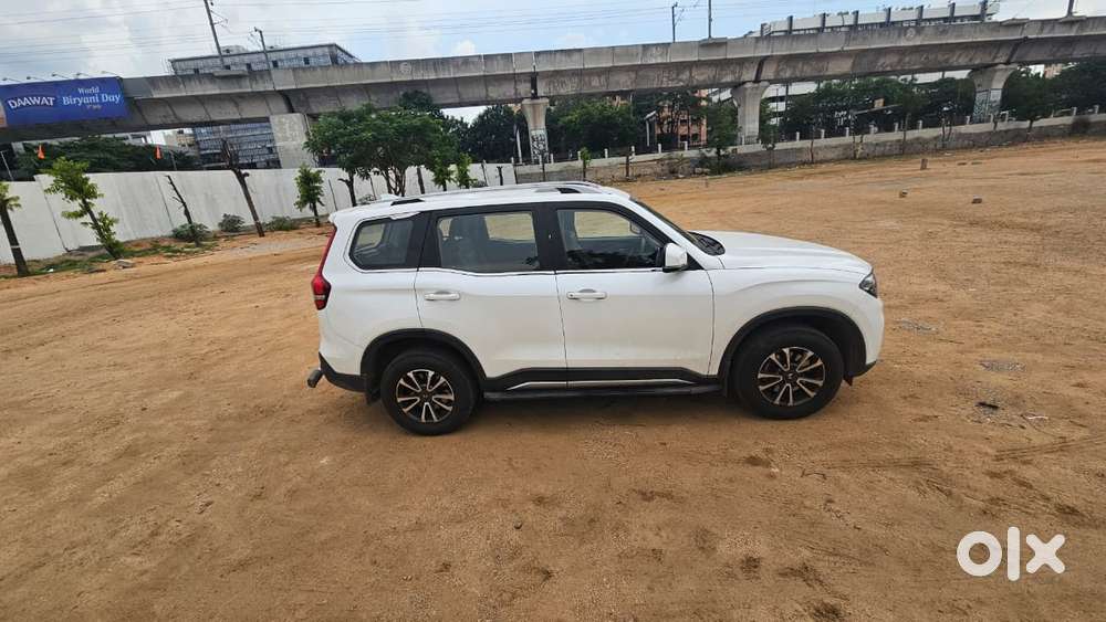 Mahindra Scorpio-n 2.0 Z8 L Petrol At 7 Str, 2025