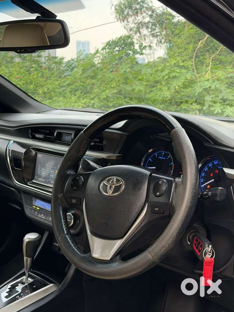 Toyota Corolla Altis G At, 2015, Petrol