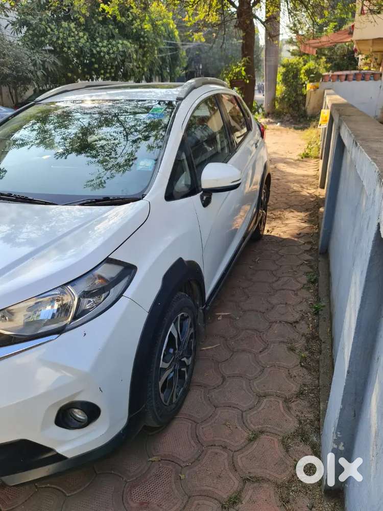 17/19 Honda Wr-v 1.2 Vx Petrol Top Model With Sunroof
