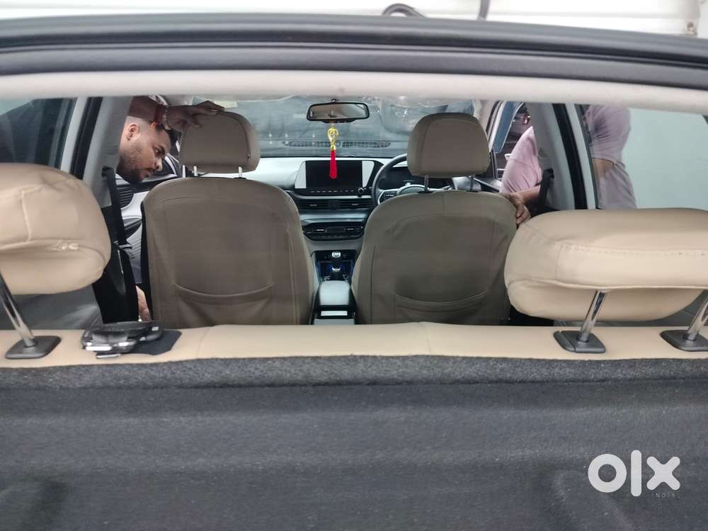 Hyundai I20 Asta (o) 1.2 Mt, 2023, Petrol