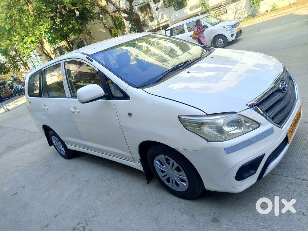 Toyota Innova 2.5 G (diesel) 8 Seater, 2016, Diesel