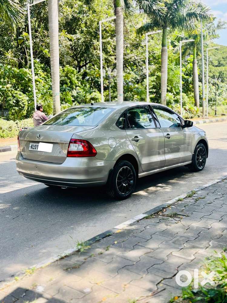 Skoda Rapid 1.6 Elegance Plus Mpi At, 2015, Diesel