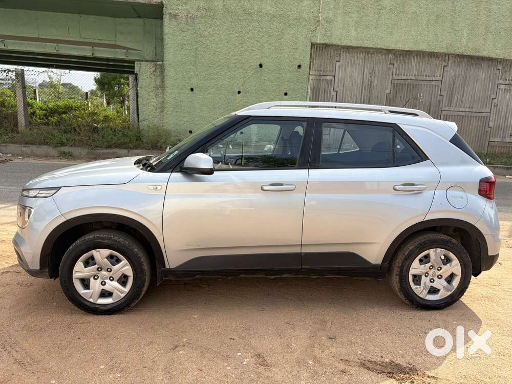 Hyundai Venue E 1.2 Petrol, 2019, Petrol