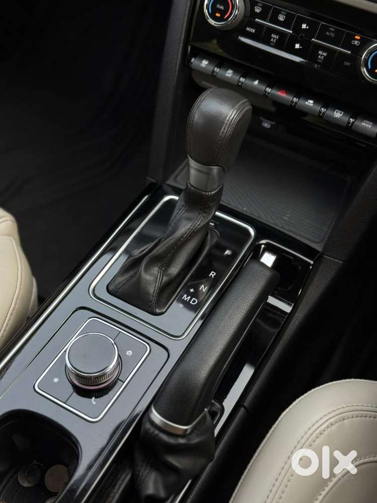 Mahindra Xuv700 2022 Diesel Well Maintained