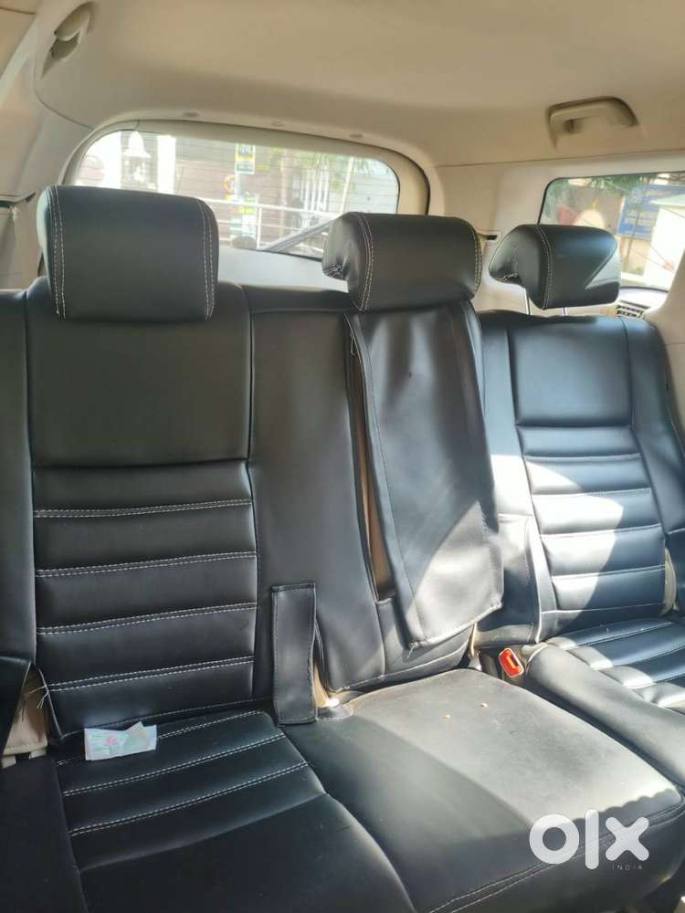 Mahindra Xuv500 W6 2016