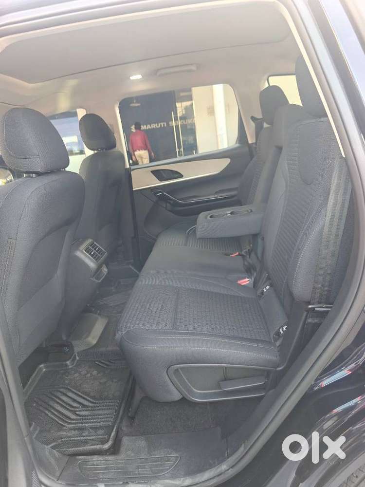 Mahindra Xuv700 2.2 Ax 5 Diesel At 7 Str, 2023, Diesel