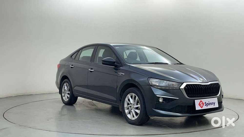 Skoda Slavia Ambition 1.0l Tsi At, 2022, Petrol