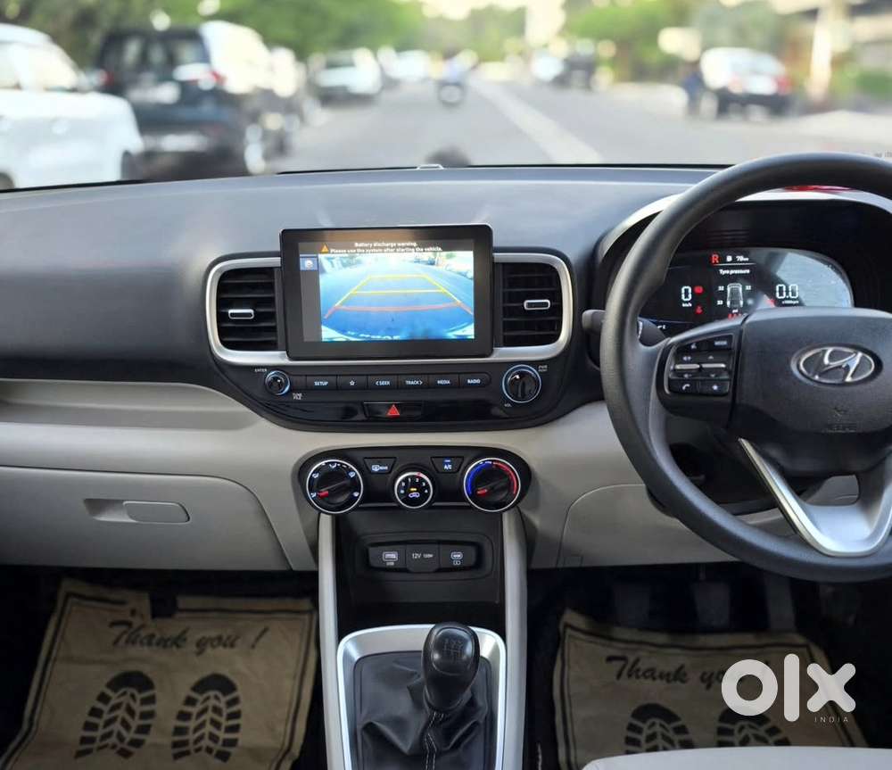 Hyundai Venue 1.2 S (o), 2024, Petrol