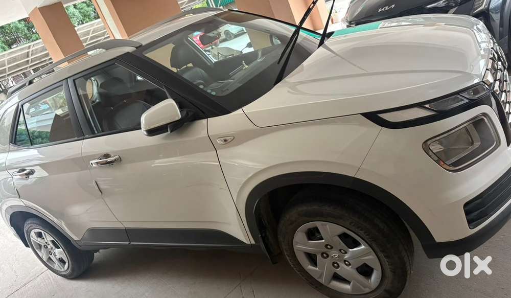 Hyundai Venue Petrol 2022