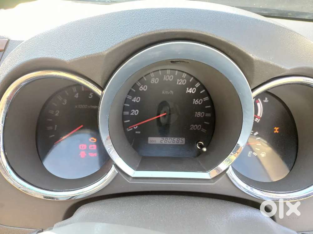 Toyota Fortuner 2011