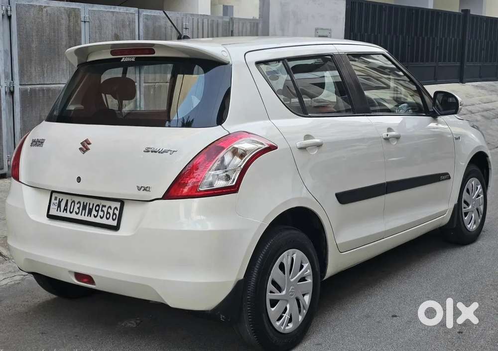 Maruti Suzuki Swift 1.3 Vxi, 2015, Petrol