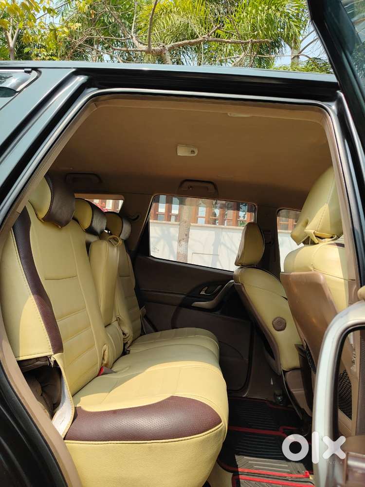 Mahindra Xuv500 W8, 2013