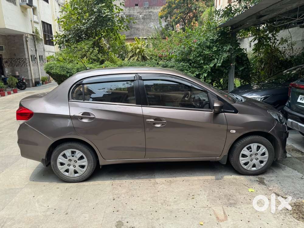 Honda Amaze Very Well Maintained