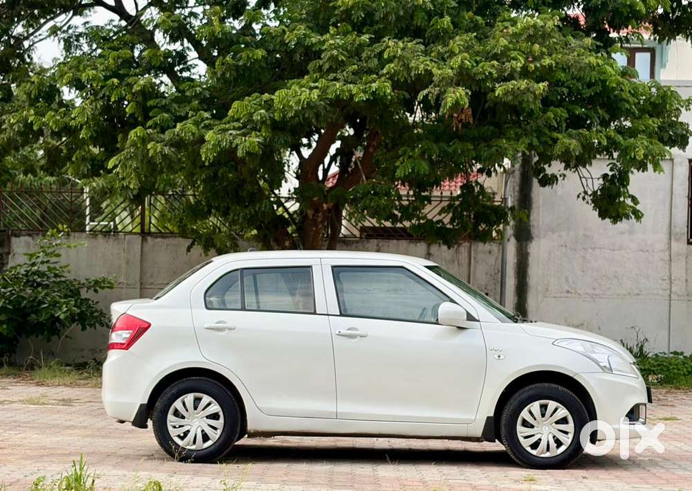 Maruti Suzuki Dzire 1.2 Lxi, 2016, Petrol