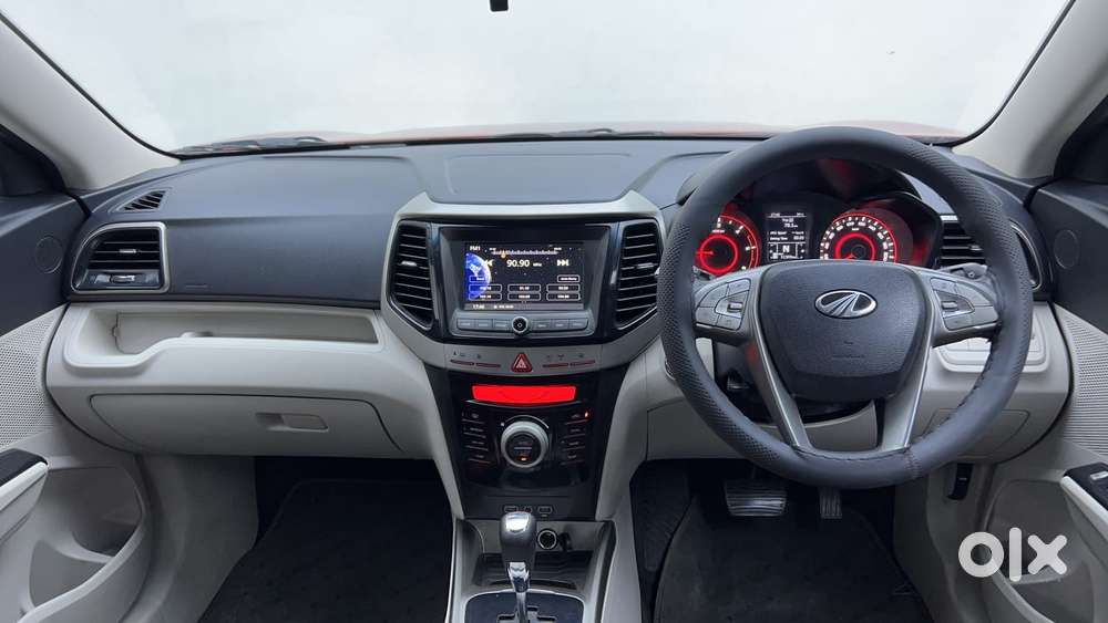 Mahindra Xuv300 W8 Amt Diesel, 2021, Diesel