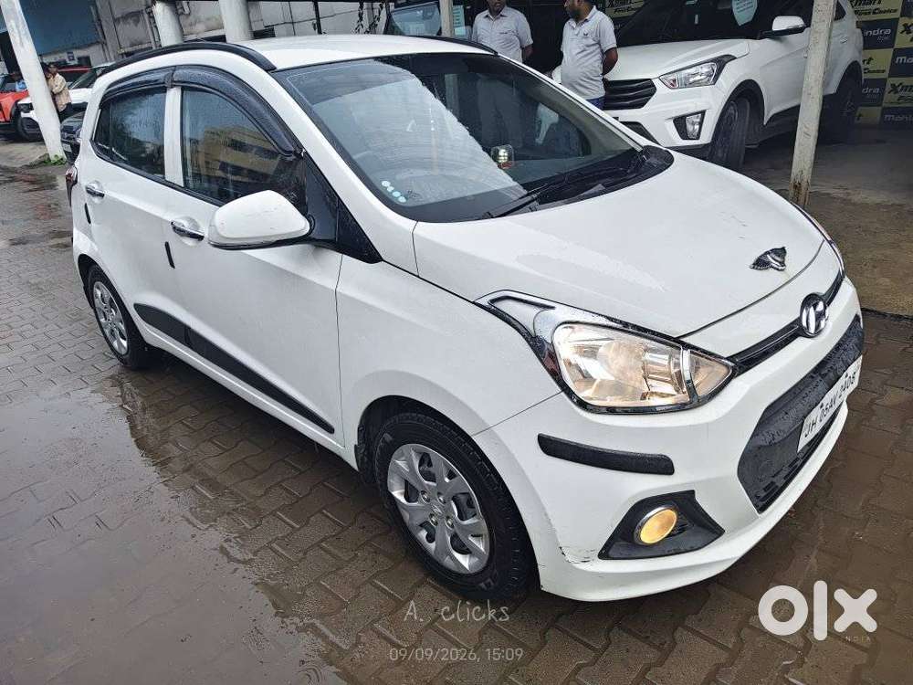 Hyundai Grand I10 Sportz, 2013, Petrol