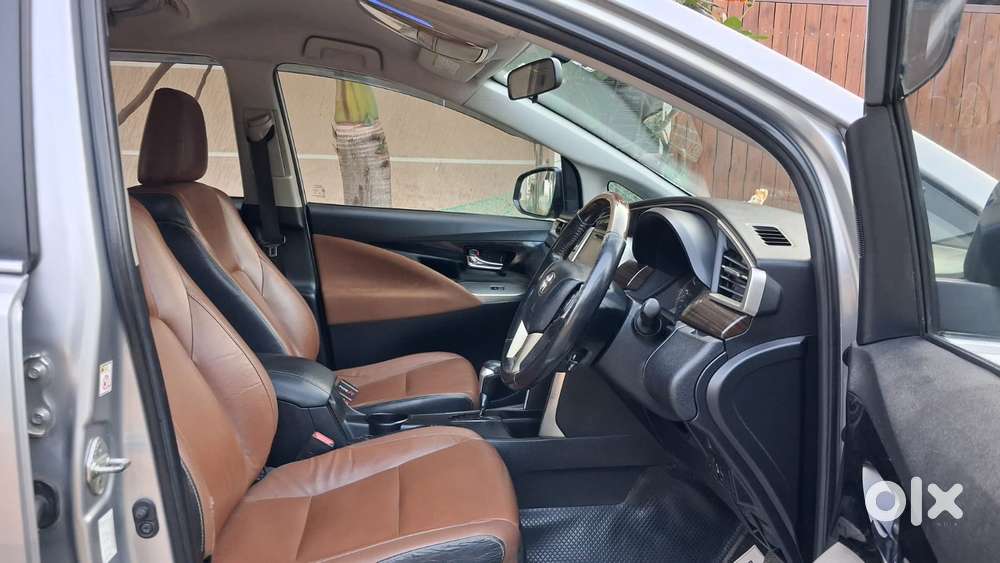 Toyota Innova Crysta 2.8 Z, 2016, Diesel