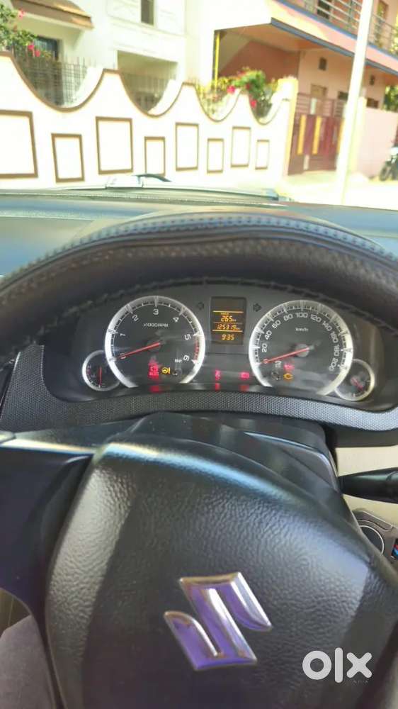 Maruti Suzuki Swift Dzire 2013