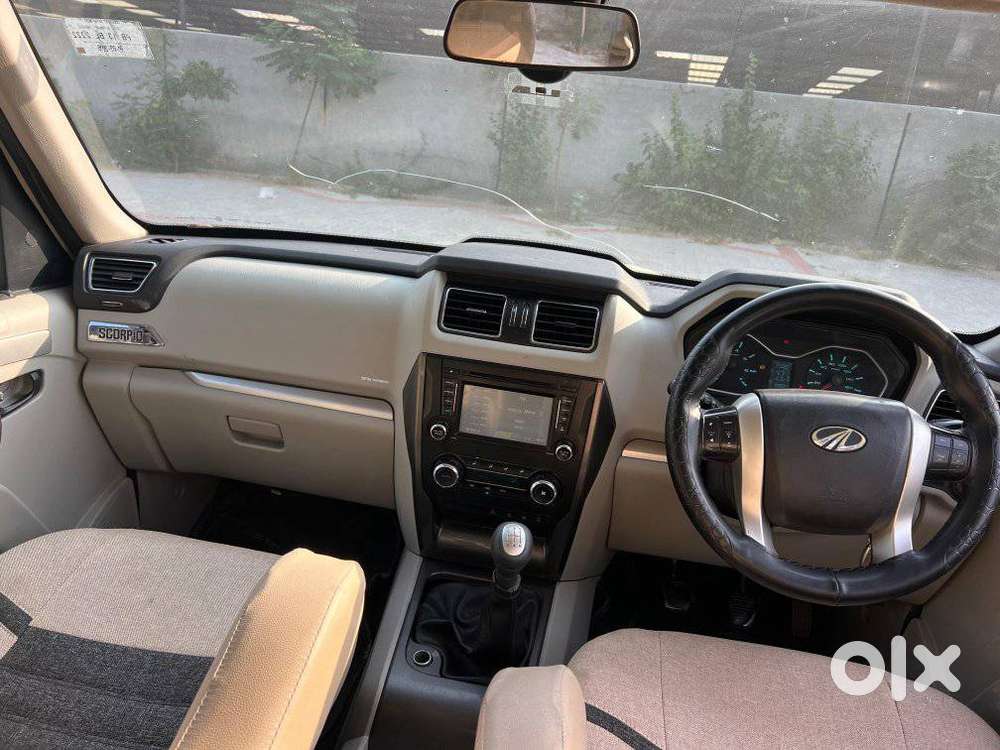 Mahindra Scorpio S10, 2015, Diesel