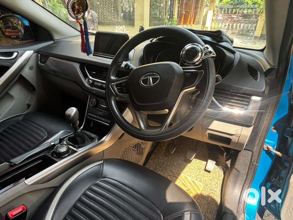 Tata Nexon Petrol Manual 2018