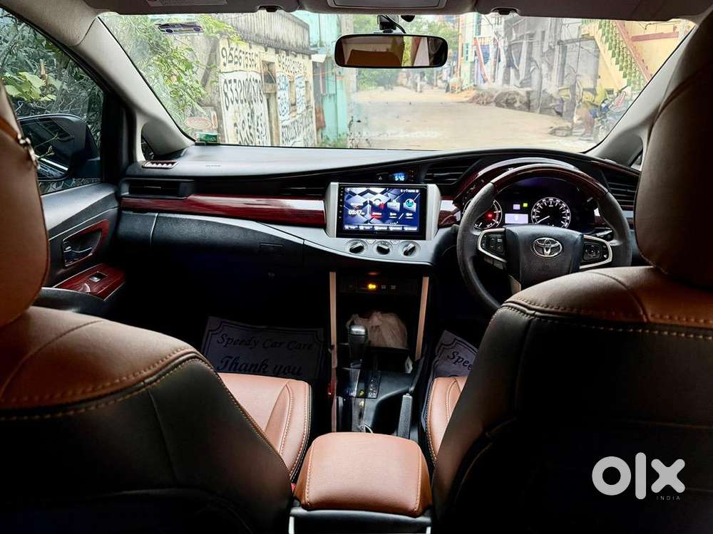 Toyota Innova Crysta 2017 Diesel Well Maintained