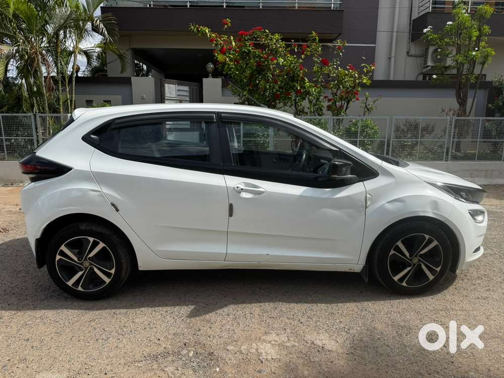 Tata Altroz Petrol 2020