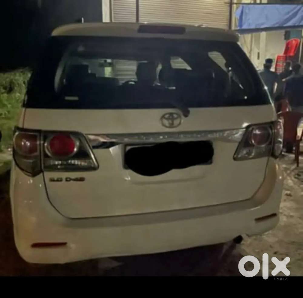 Low Km Driven Toyota Fortuner