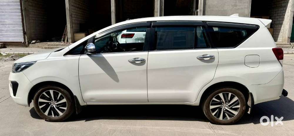 Toyota Innova Crysta [2020-ongoing] 2.7 Zx At 7 Str, 2022, Petrol