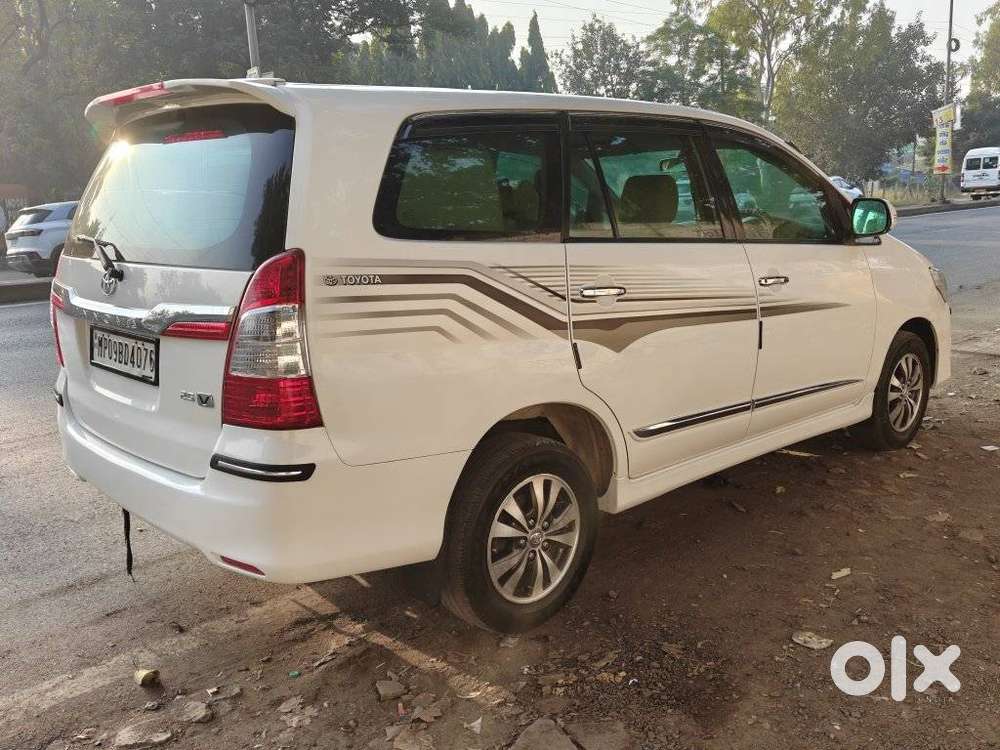 Toyota Innova 2.5 Vx 8 Seater Bs Iv, 2015, Diesel