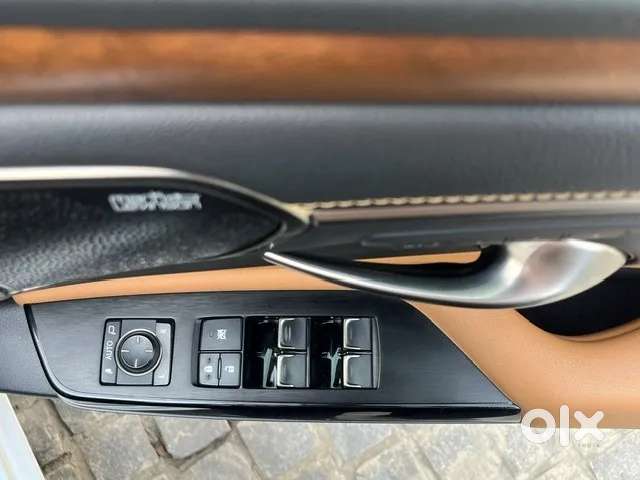 Lexus Es, 2023, Petrol