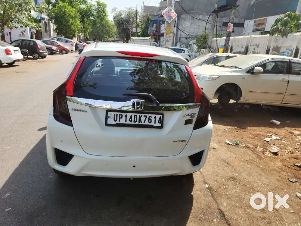 Honda Jazz 2017 Cng & Hybrids 98000 Km Driven
