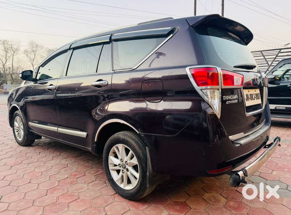 Toyota Innova Crysta 2.4 V 7 Str, 2017, Diesel
