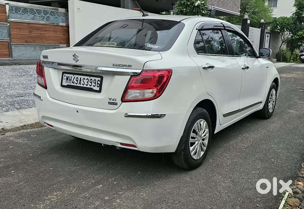 Maruti Suzuki Dzire 1.2 Vxi Amt, 2017, Petrol