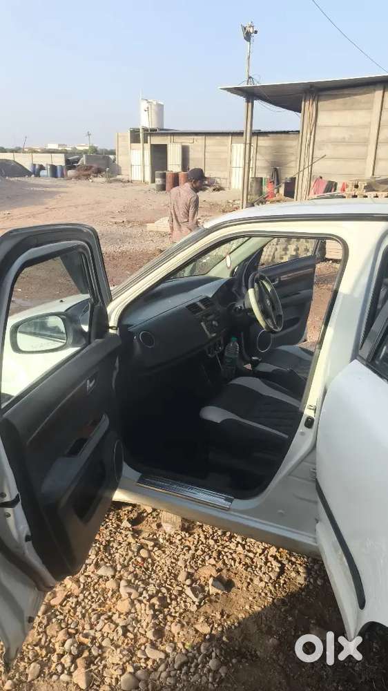 Maruti Suzuki Swift Dzire 2011