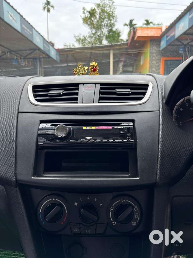 Maruti Suzuki Swift Vxi + Manual, 2012, Petrol