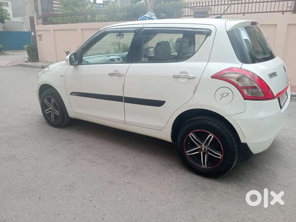 Swift Vxi Model 2015 All Original Good Condition