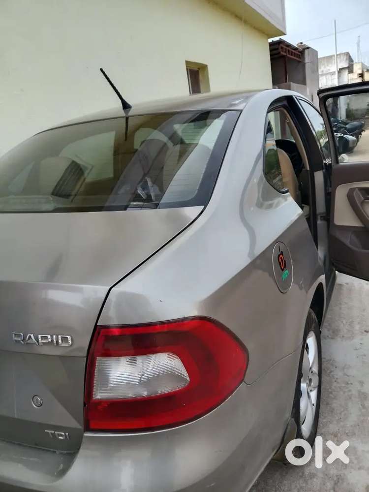 Skoda Rapid Tsi Active 2013