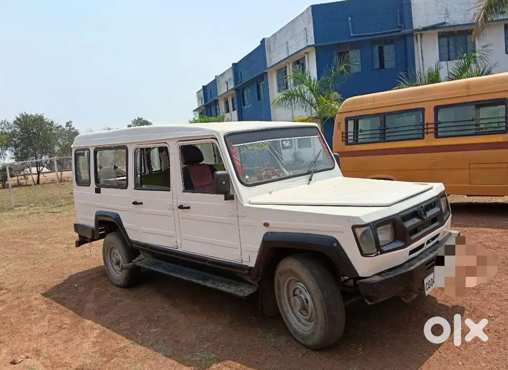 टाटा विंगर व कोर्स तूफान दोनों है