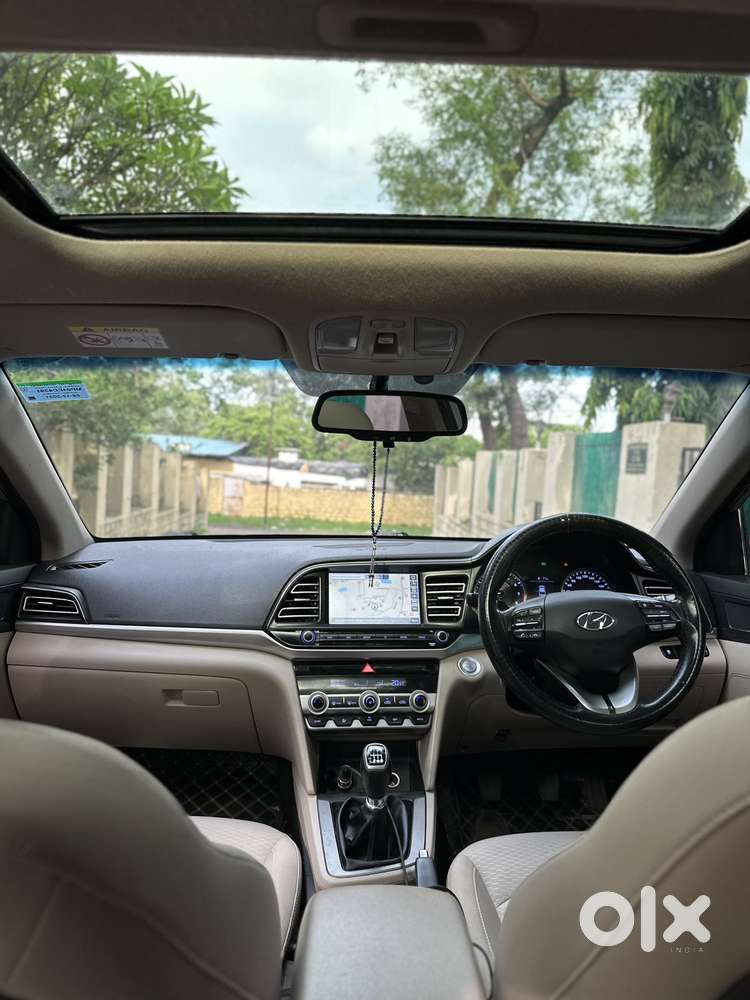 Hyundai New Elantra, 2022, Petrol