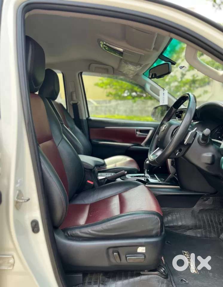 Toyota Fortuner Legender, 2021, Diesel
