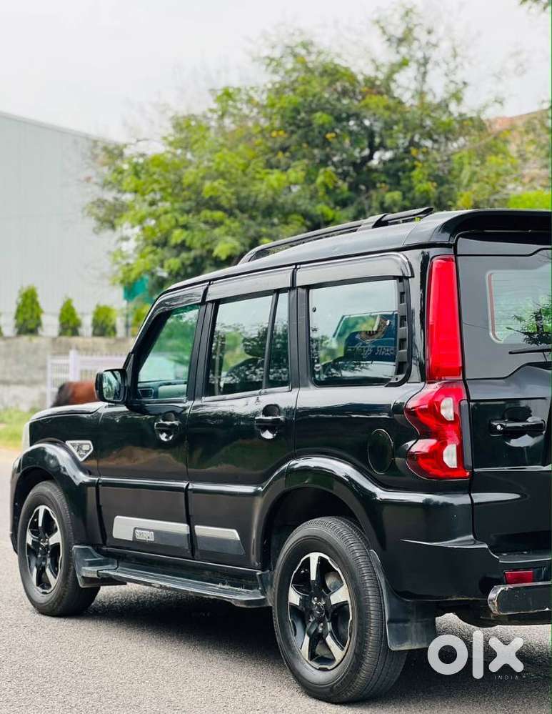 Mahindra Scorpio Classic 2.2 S 11 Mt 7 Str, 2023, Diesel