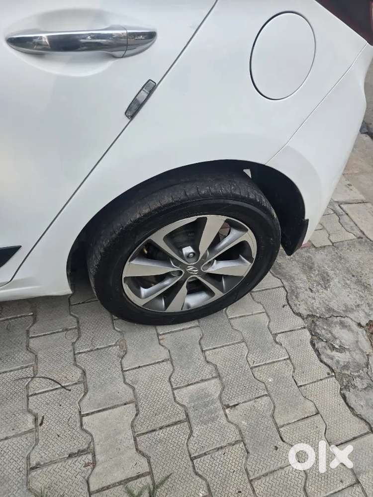 Hyundai I20 Asta 2015 Diesel Top Model Highway  Average  20
