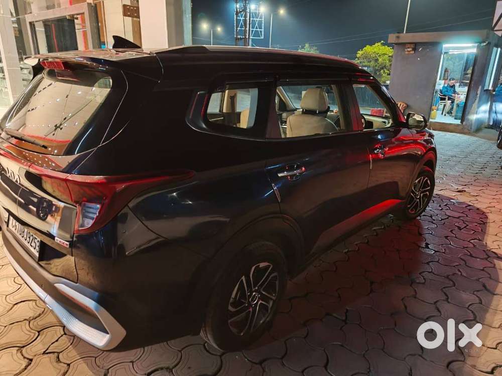 Kia Carens Prestige 2023