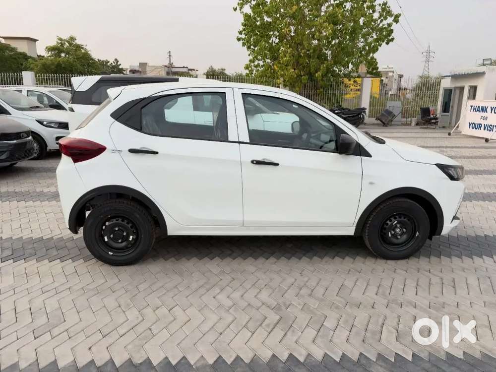 Tata Tiago 1.2 Petrol Manual 2026