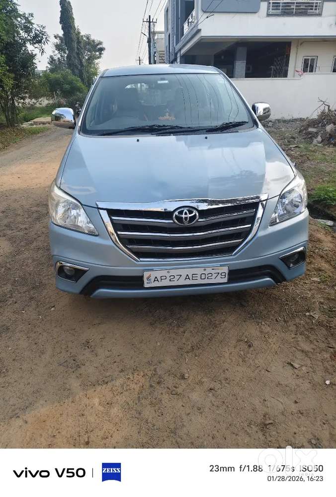 Toyota Innova 2011 Diesel Well Maintained