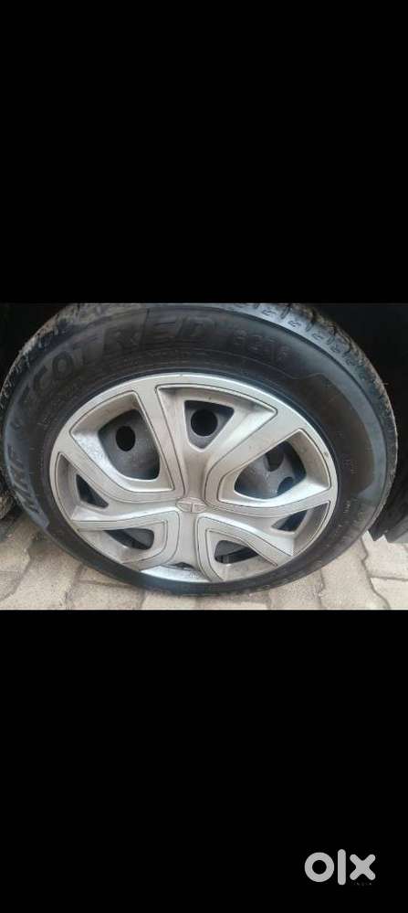Tata Altroz Xm Plus (s), 2023
