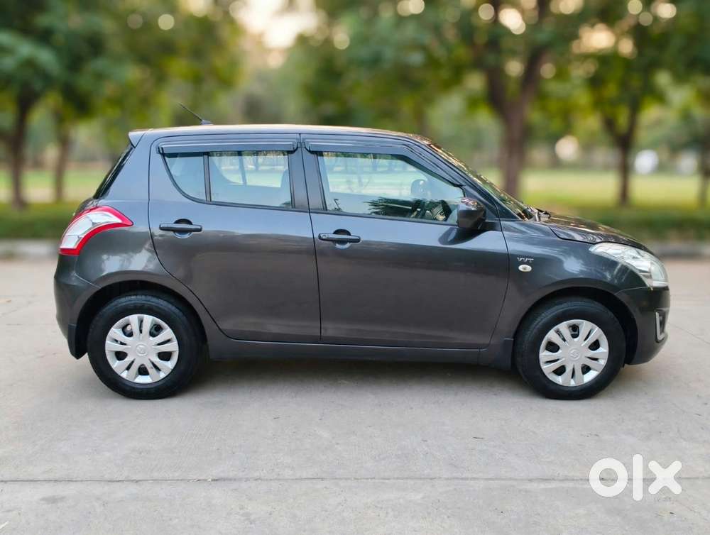 Maruti Suzuki Swift 1.2 Dlx, 2017, Petrol